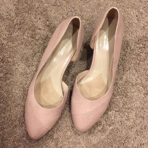 Naturalizer tan 2 inch heels